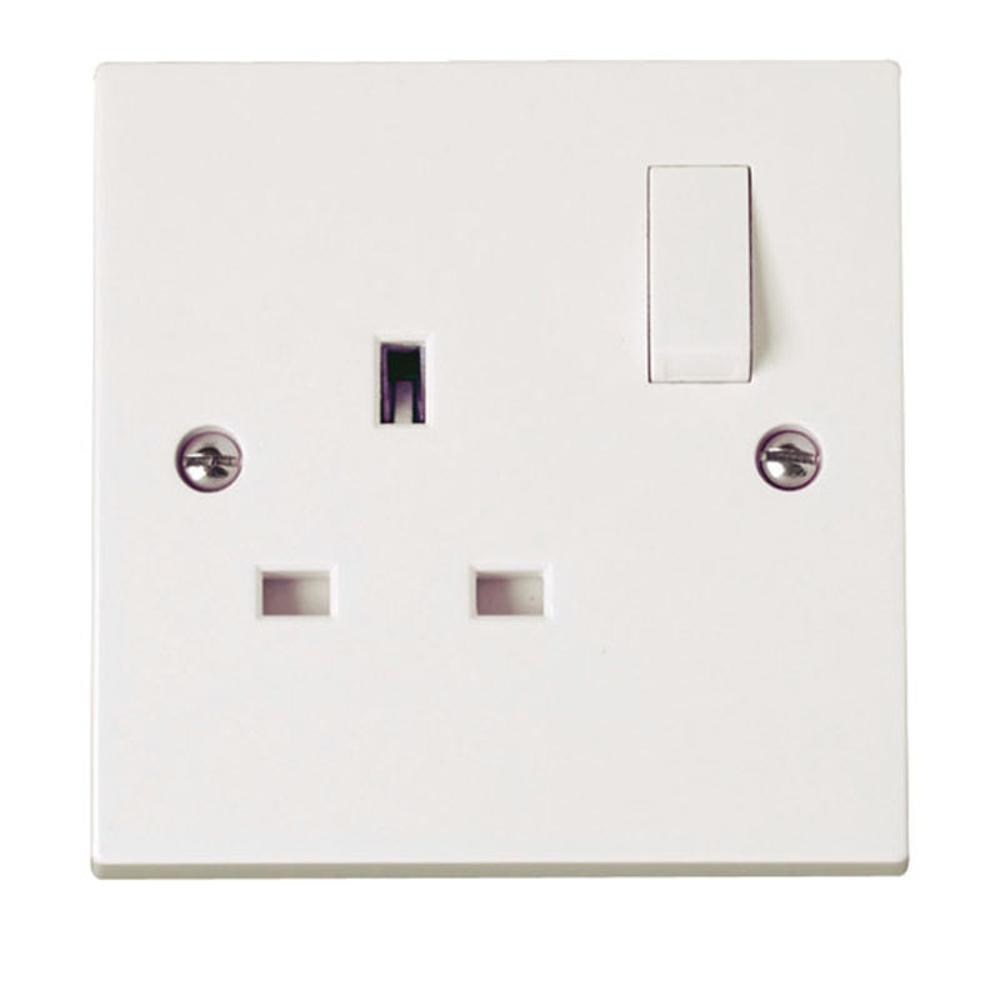 Click Polar 13A 1 Gang Switched Socket